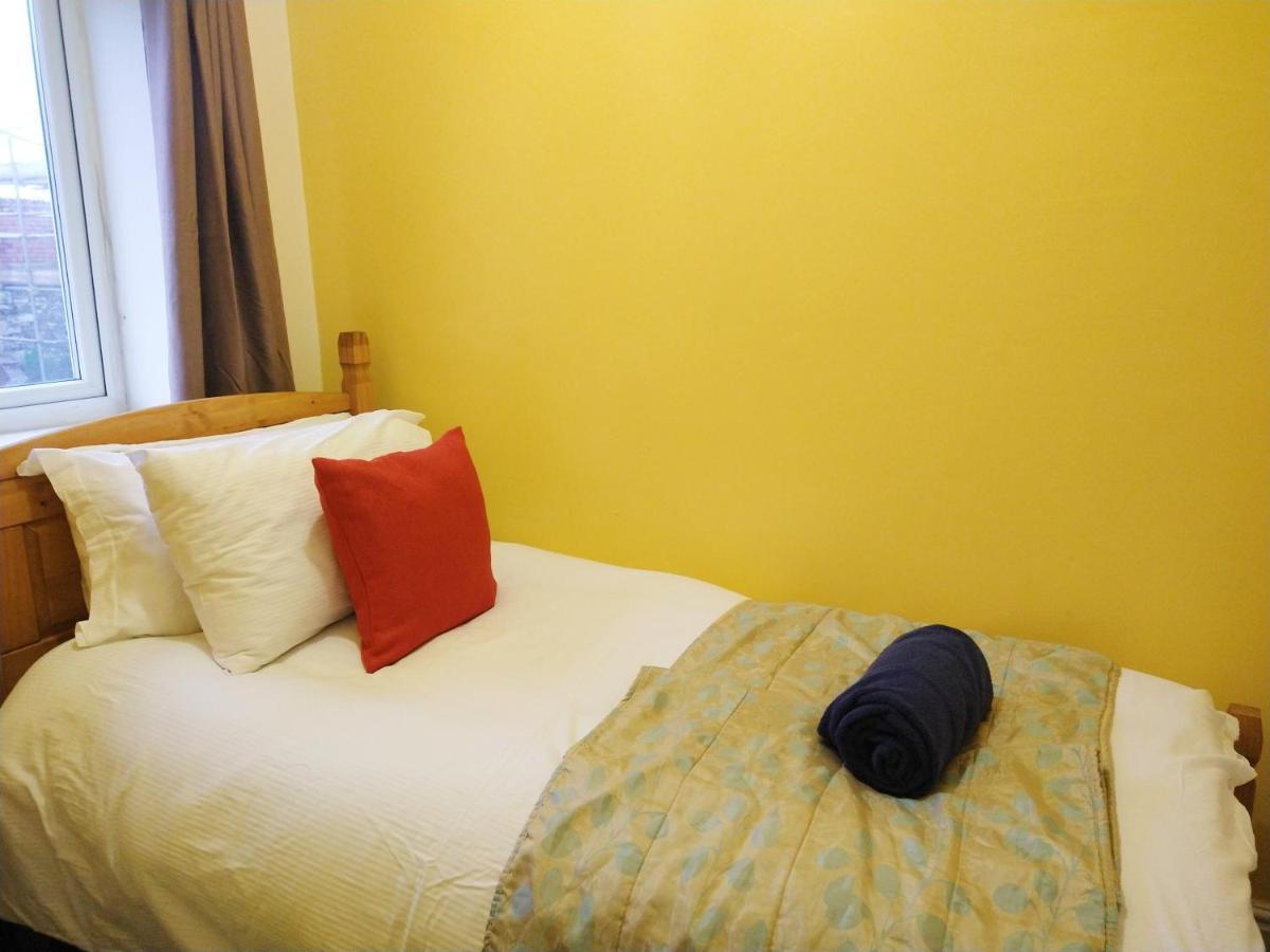 Derwent Street Apartment 2 - Self Contained - 2 Bed Self Catering Apartment Workington Extérieur photo